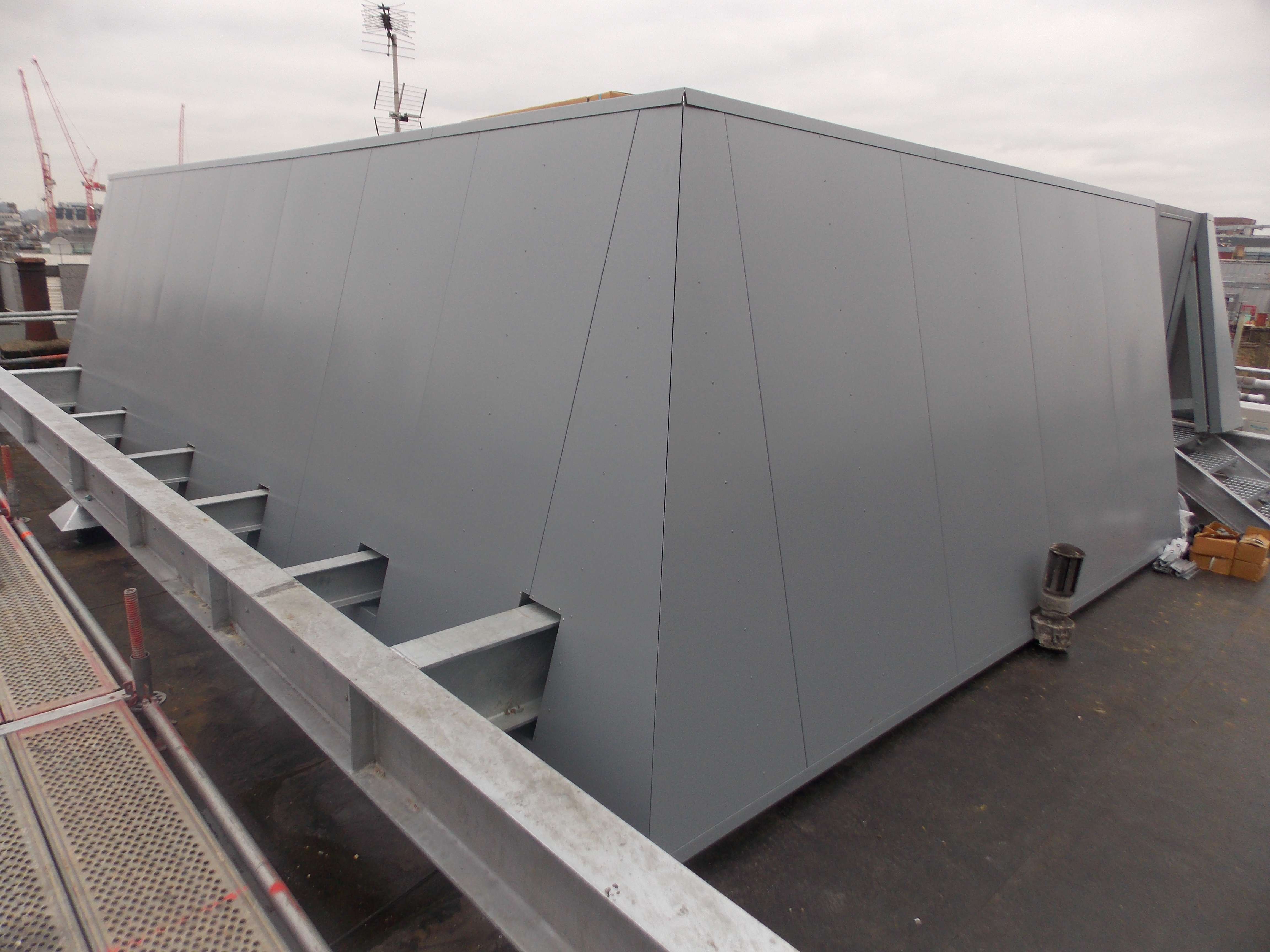 ESD75 - Angled Acoustic Screen