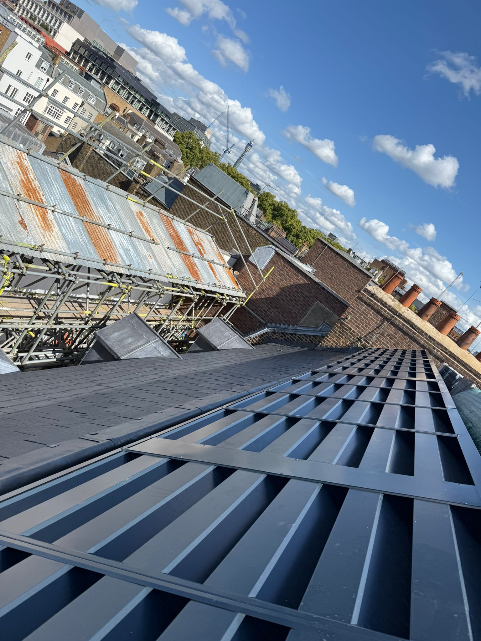 WSD300 - Acoustic Louvre Screen