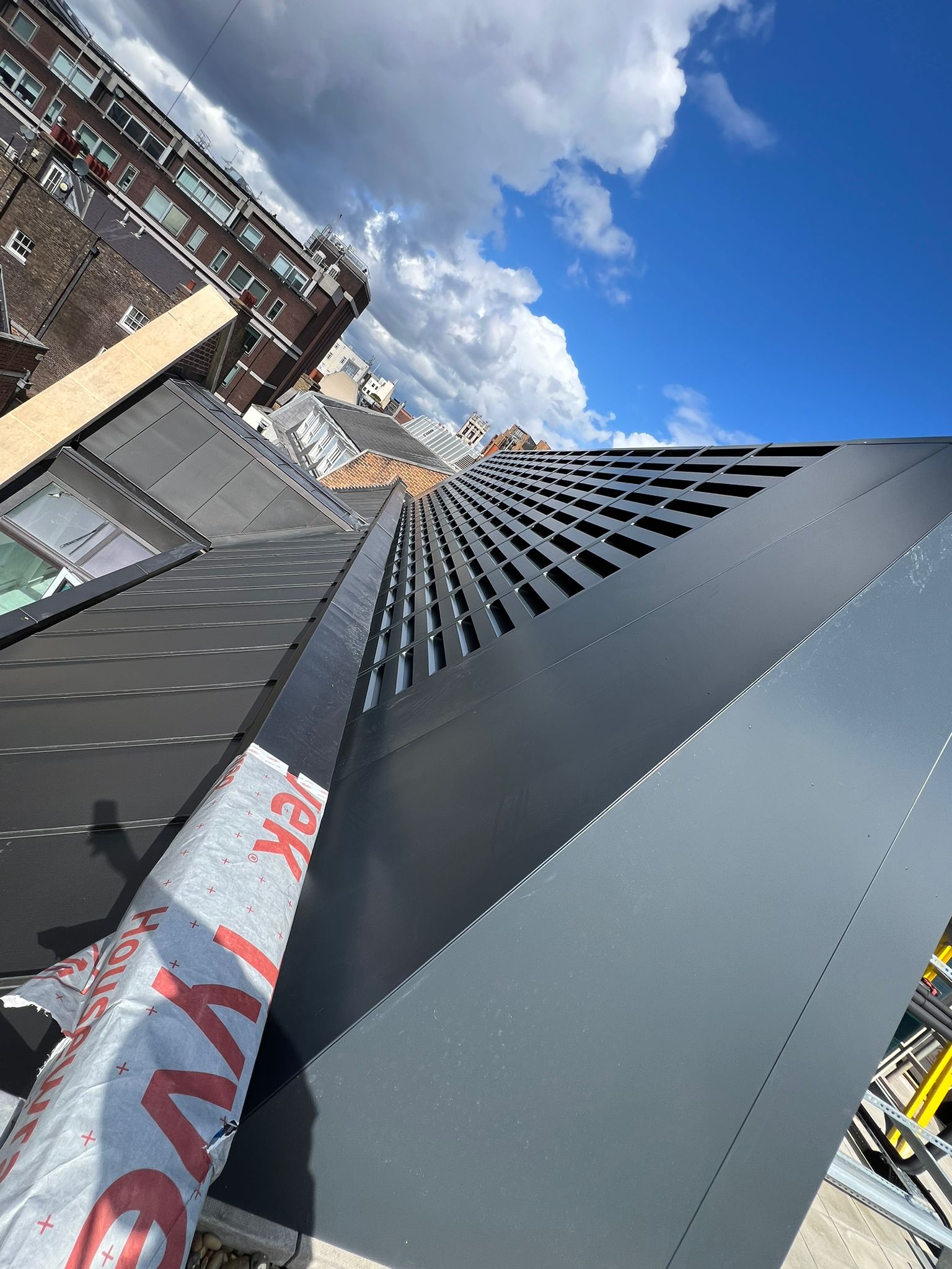 WSD600 - Acoustic Louvre Screen