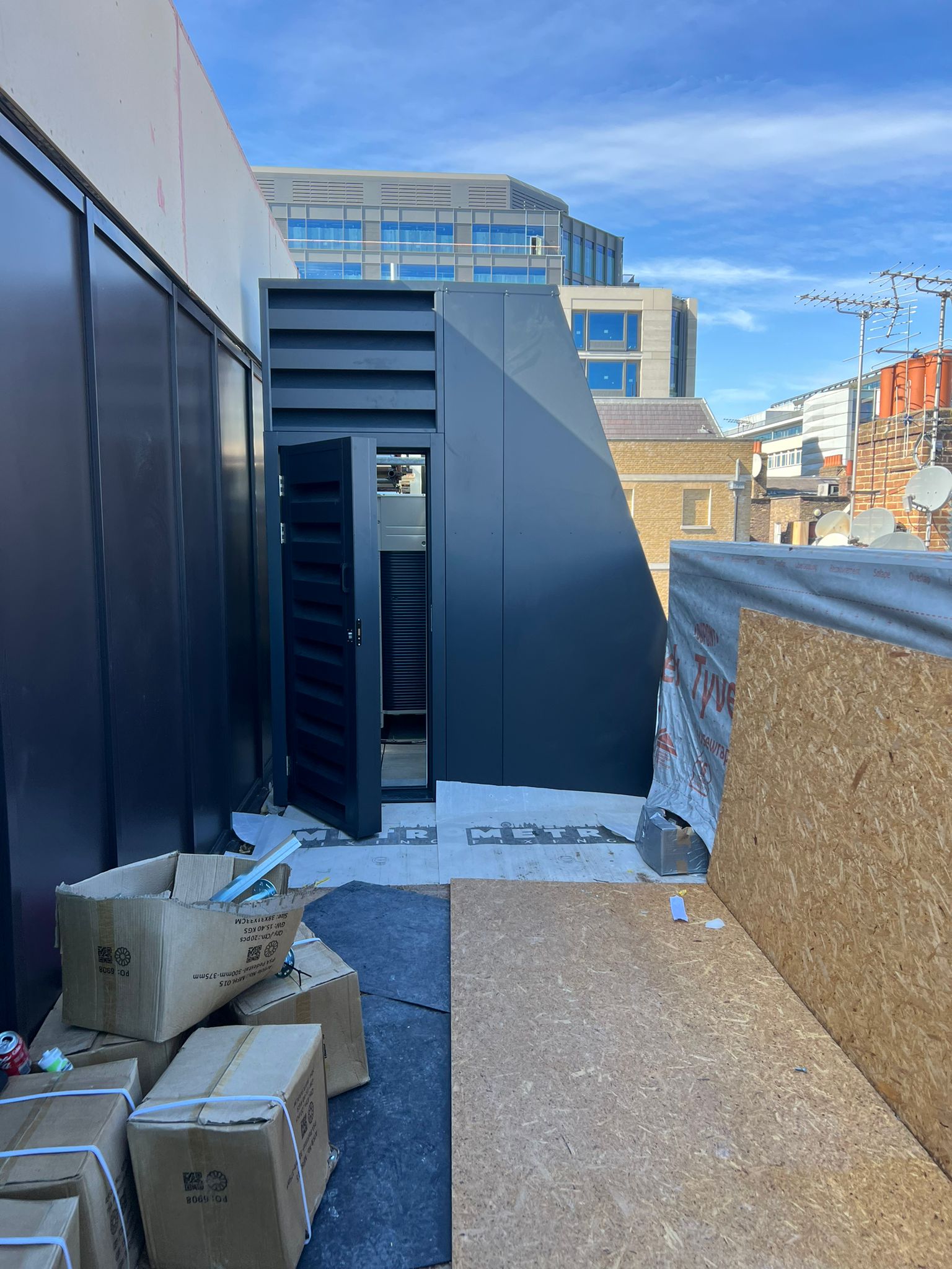 WSD600 - Acoustic Louvre Screen